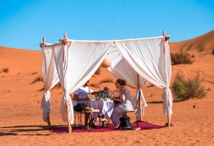 Merzouga Luxury Camp Екстериор снимка