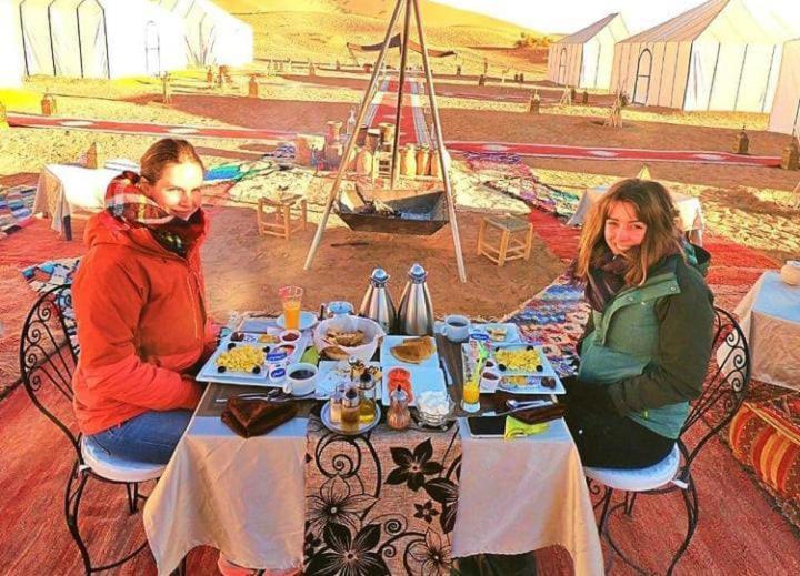 Merzouga Luxury Camp Екстериор снимка